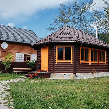 Hotel "Odessa" Verkhovyna Ngoại thất bức ảnh